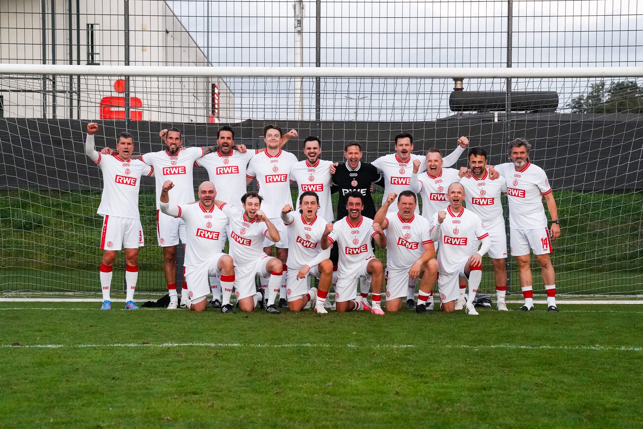 RWE-Blitzturnier „Vorstand & Friends“: Gemeinsamer Fußballabend an der Hafenstraße – Rot-Weiss Essen