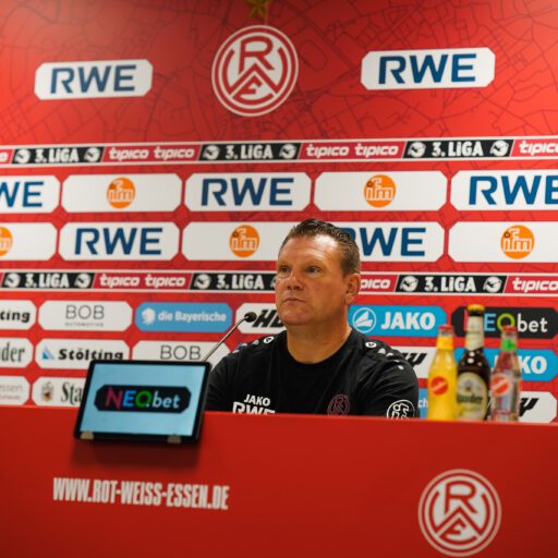 Pressekonferenz vor Viktoria Köln