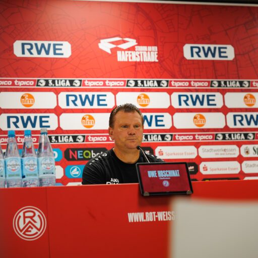 Pressekonferenz vor Mannheim