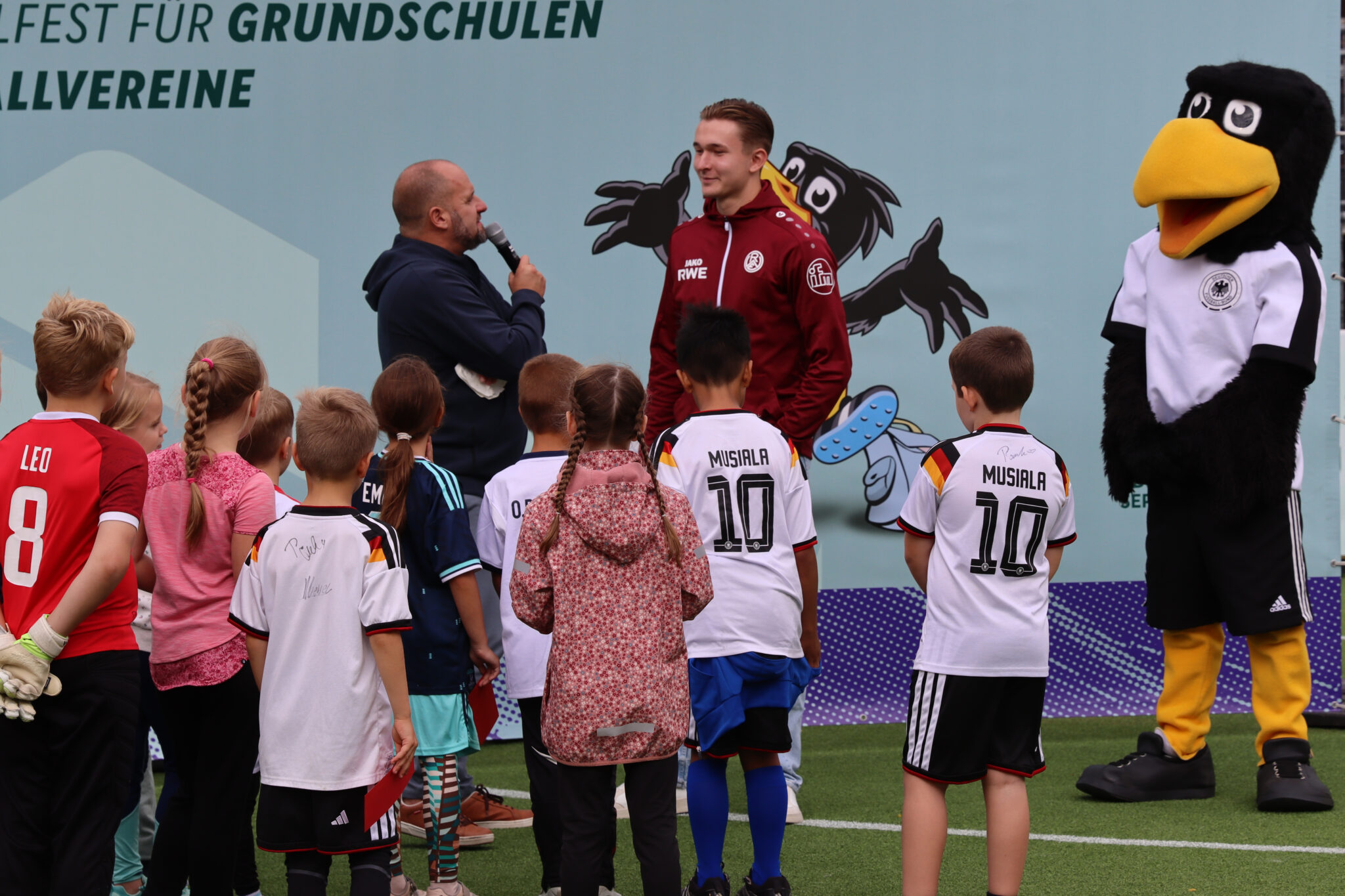 "Völlig losgelöst" am Kennedyplatz: Romero Gerres beim Sepp-Herberger-Tag – Rot-Weiss Essen