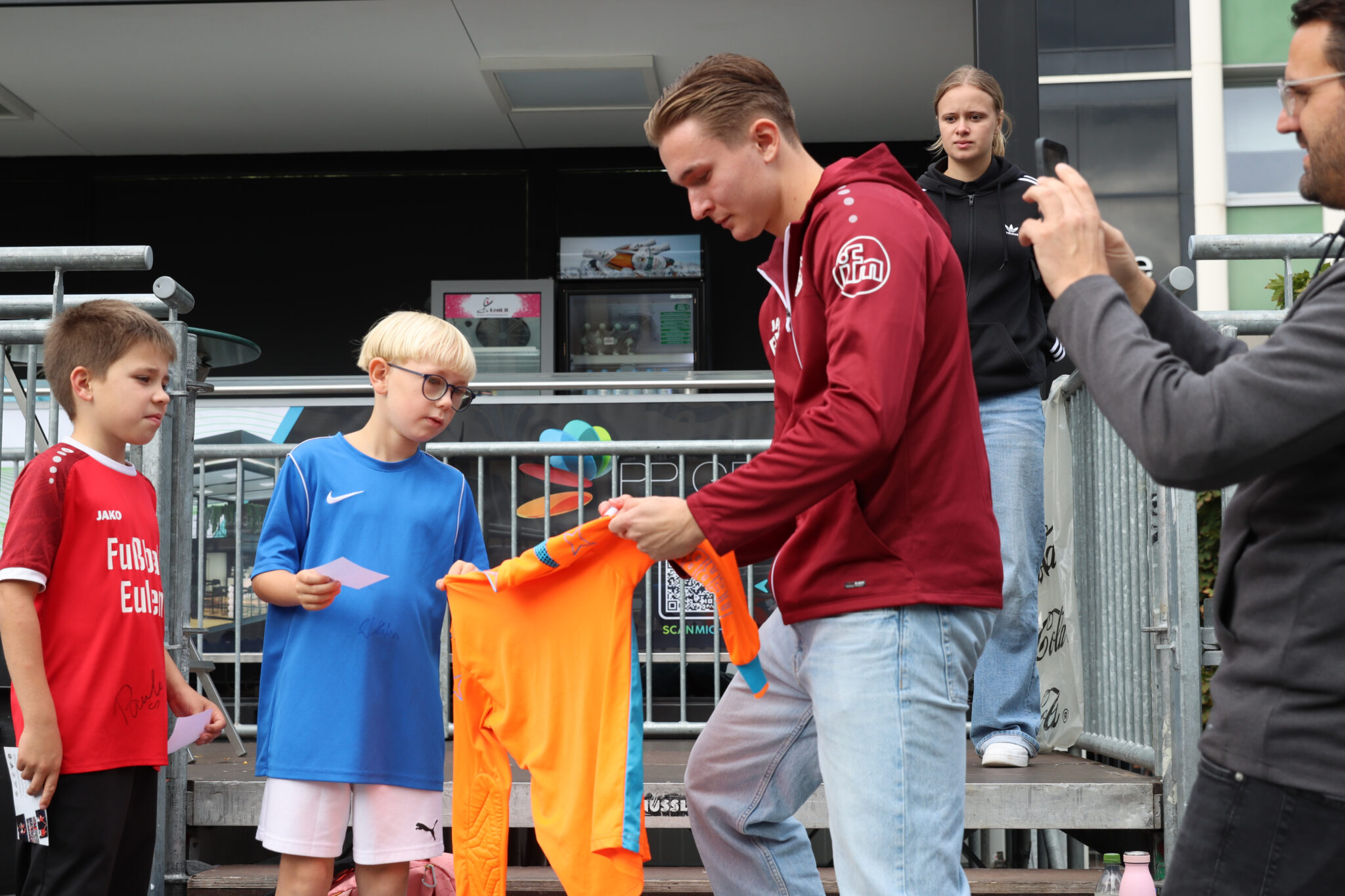 "Völlig losgelöst" am Kennedyplatz: Romero Gerres beim Sepp-Herberger-Tag – Rot-Weiss Essen