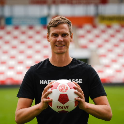 RWE nimmt Keeper Eric Verstappen unter Vertrag