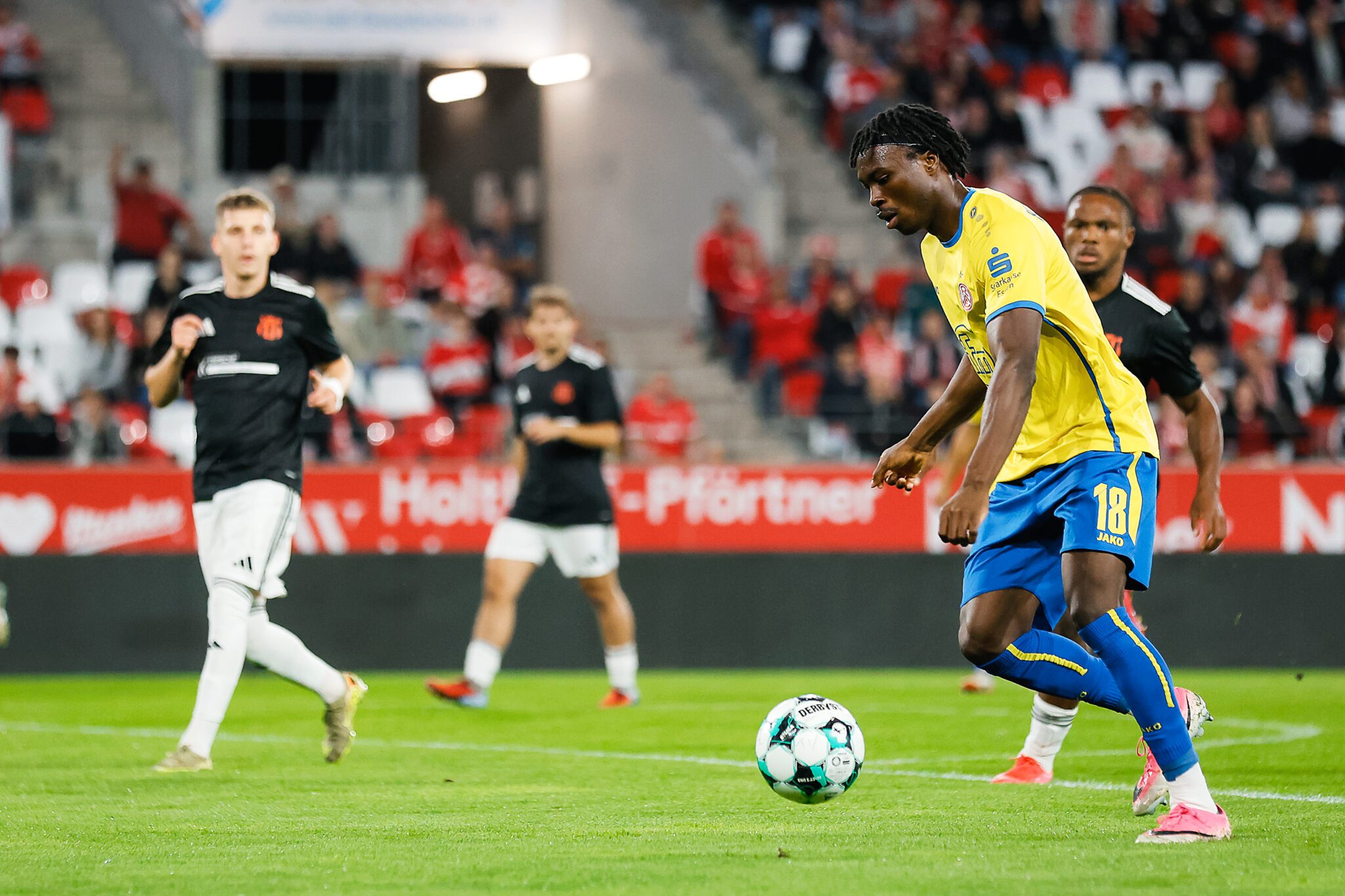 13:0 gegen FC Kosova: RWE im Niederrheinpokal-Viertelfinale – Rot-Weiss Essen