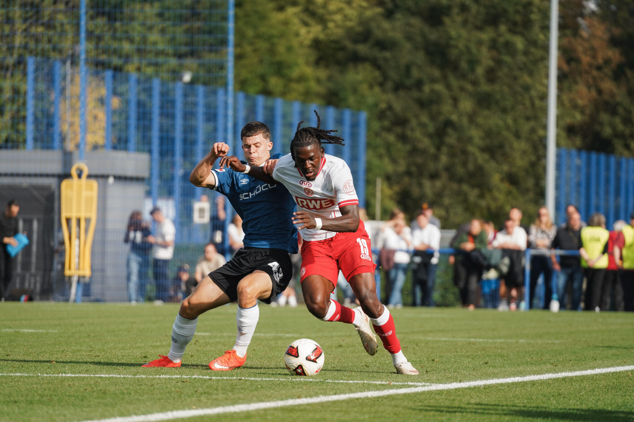 Starker Auftritt im Test: RWE trennt sich von Bielefeld mit 2:2 – Rot-Weiss Essen