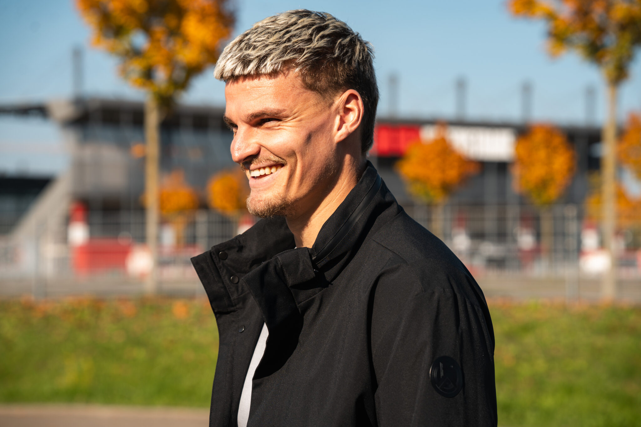 Gut gerüstet für jeden Spieltag: RWE präsentiert zwei neue Jacken – Rot-Weiss Essen