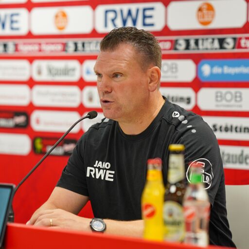Pressekonferenz vor Regensburg